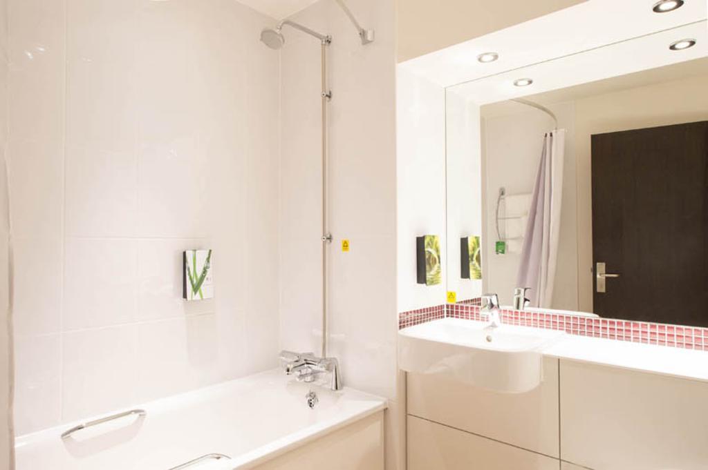 Premier Inn Edinburgh A1 - Newcraighall Bagian luar foto