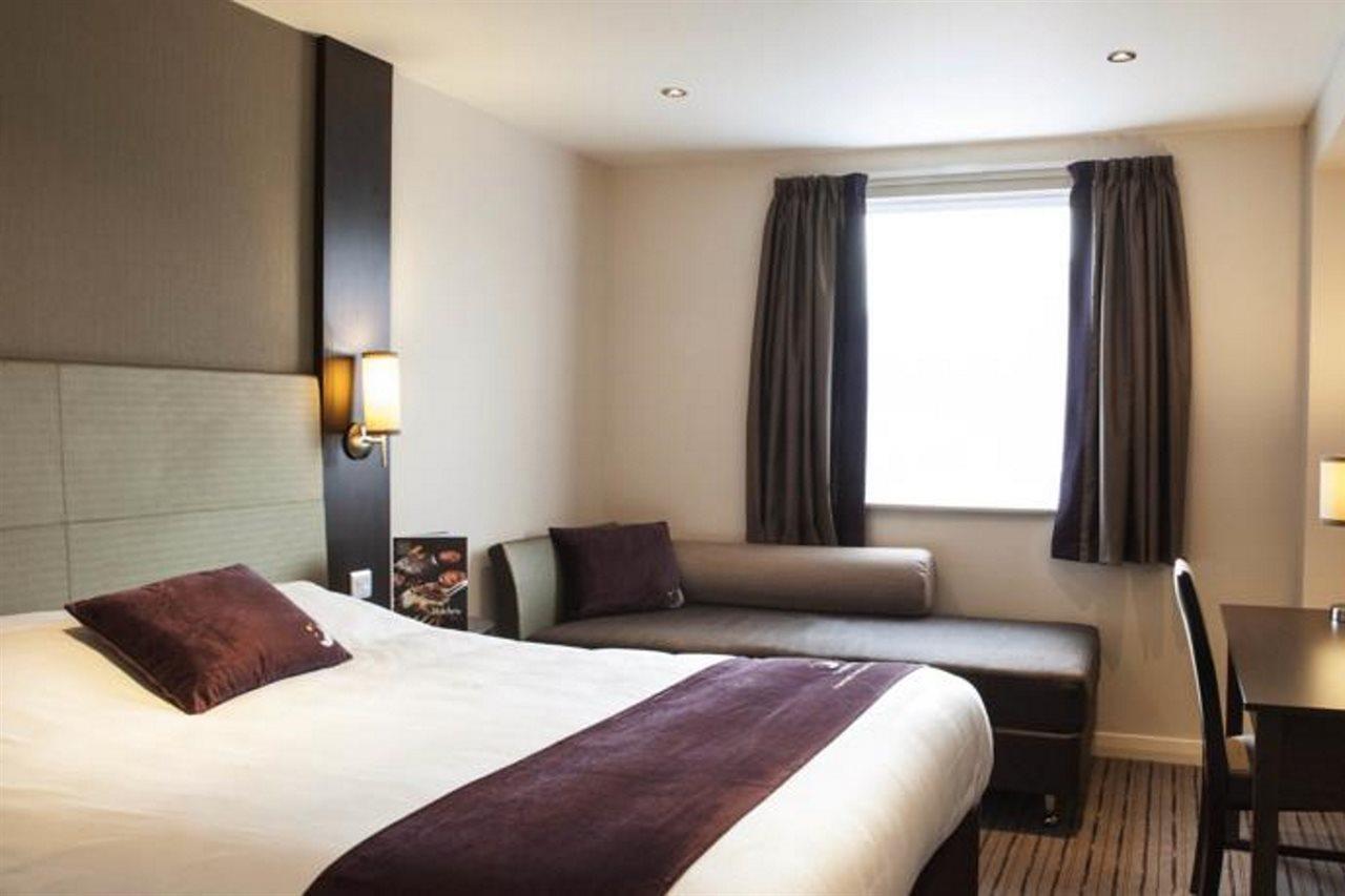 Premier Inn Edinburgh A1 - Newcraighall Bagian luar foto